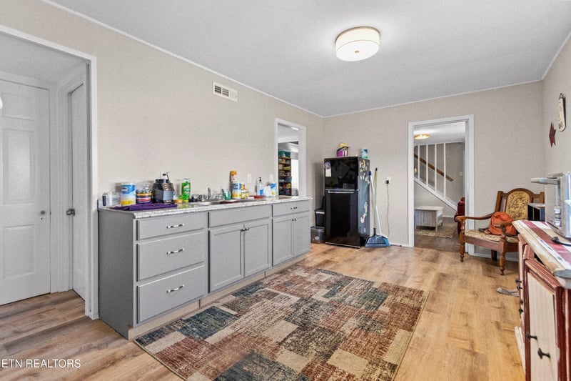111 Vienna Rd, Oak Ridge, TN 37830