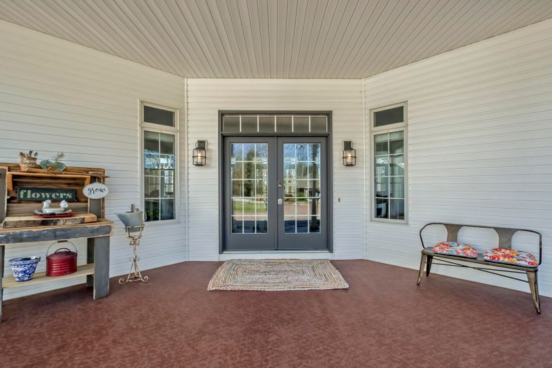 111 Vinita Ln, Loudon, TN 37774