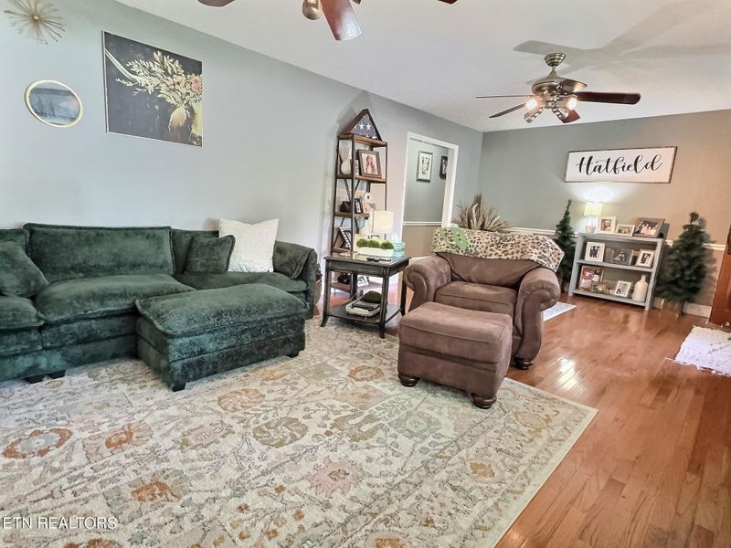 111 W Fir St, Lafollette, TN 37766