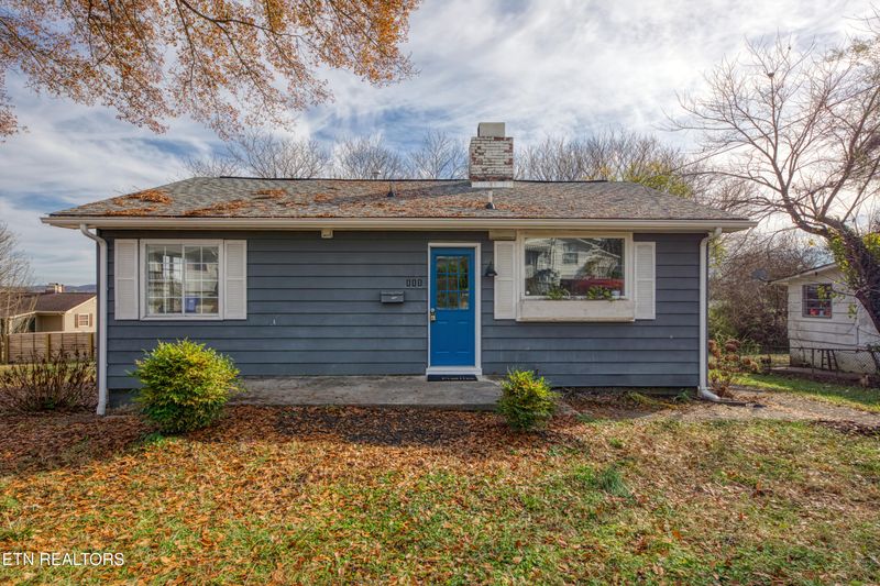 111 W Newkirk Ln, Oak Ridge, TN 37830