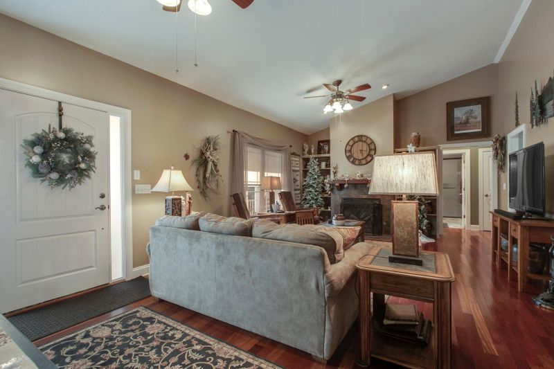 111 Wapiti Ln, Loudon, TN 37774