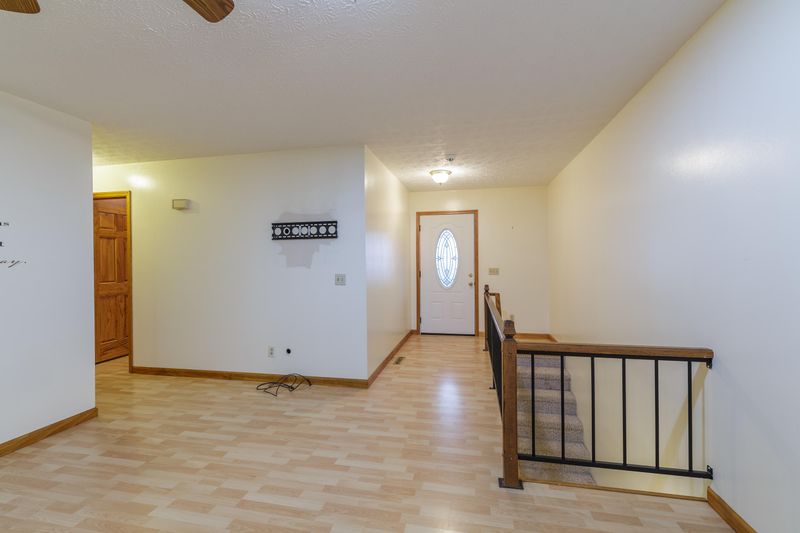 111 White Wing Rd, Lenoir City, TN 37771