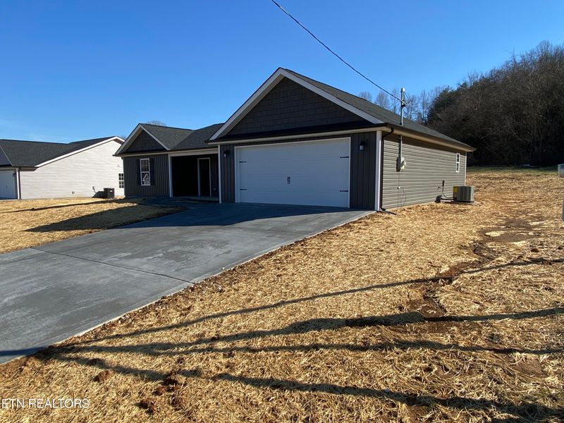 111 Willow Grace Ln, Maynardville, TN 37807