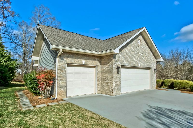 111 Yona Way, Loudon, TN 37774