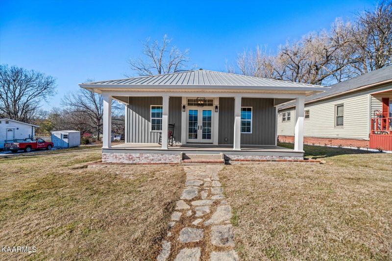 1110 Ohio Ave, Etowah, TN 37331