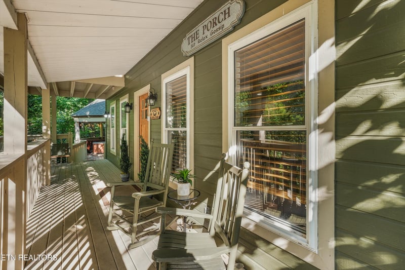 1110 Ski Mtn Rd, Gatlinburg, TN 37738
