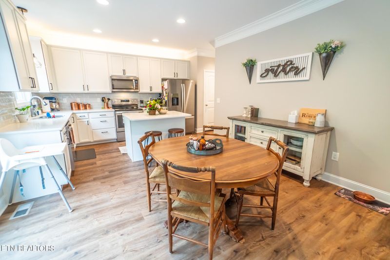 1110 Sky Top Ln, Powell, TN 37849