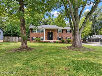 11100 Hughlan Dr, Knoxville, TN 37934