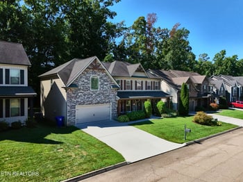 1111 Front Royal Ln, Knoxville, TN 37922