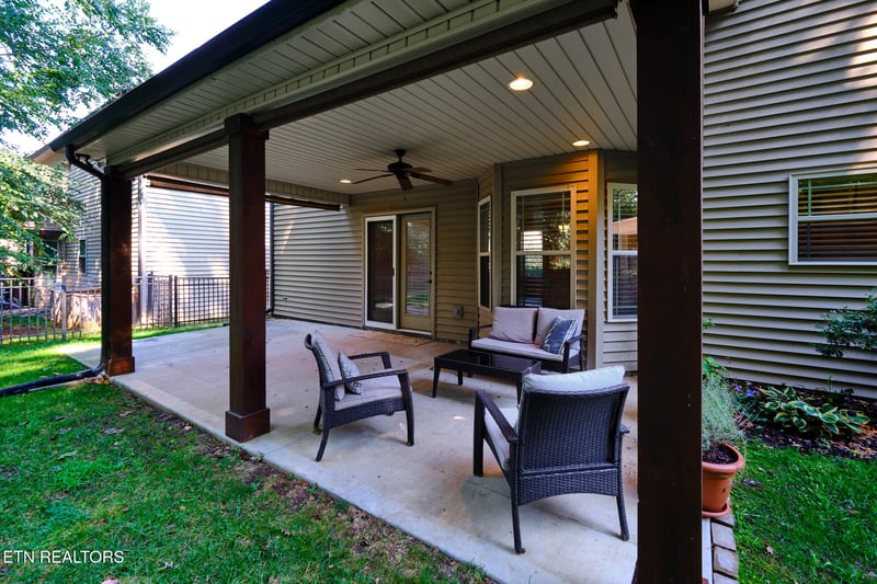 1111 Front Royal Ln, Knoxville, TN 37922