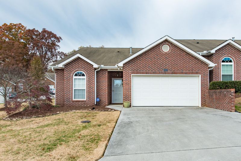 1111 Harbin Ridge Ln, Knoxville, TN 37909