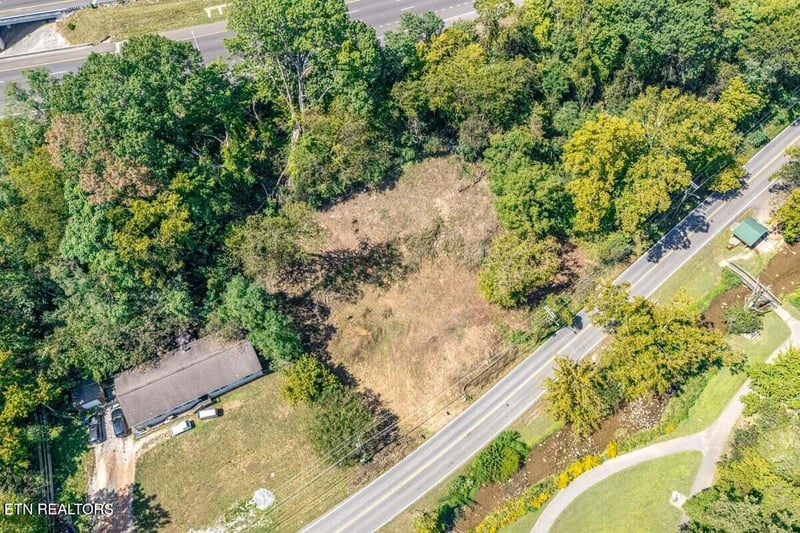 1111 Loves Creek, Knoxville, TN 37924