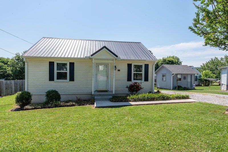 1111 Welch Ave, Loudon, TN 37774