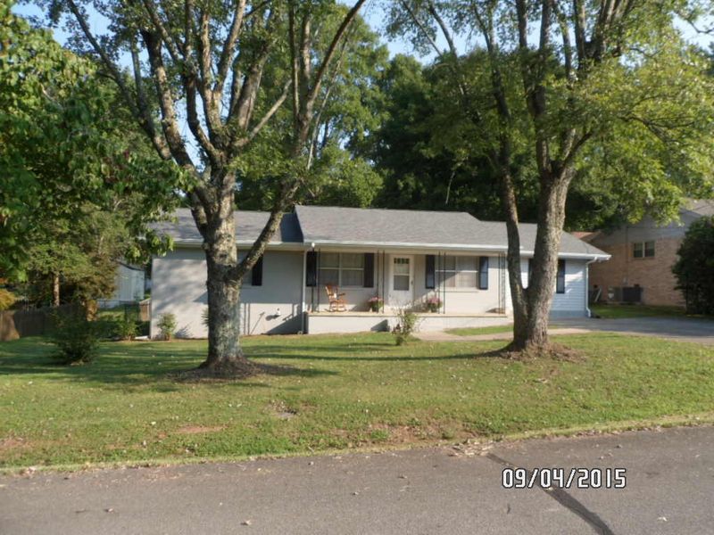 1112 Apache St, Athens, TN 37303