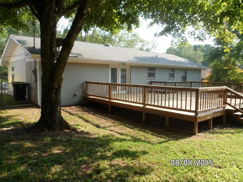 1112 Apache St, Athens, TN 37303