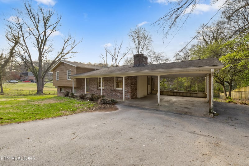 1112 Buckthorn Dr, Knoxville, TN 37912
