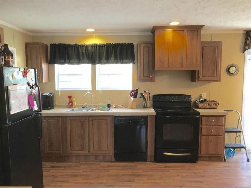 1112 Fowler Ln, Clinton, TN 37716
