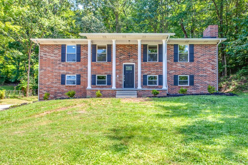 1112 Irwin Dr, Powell, TN 37849