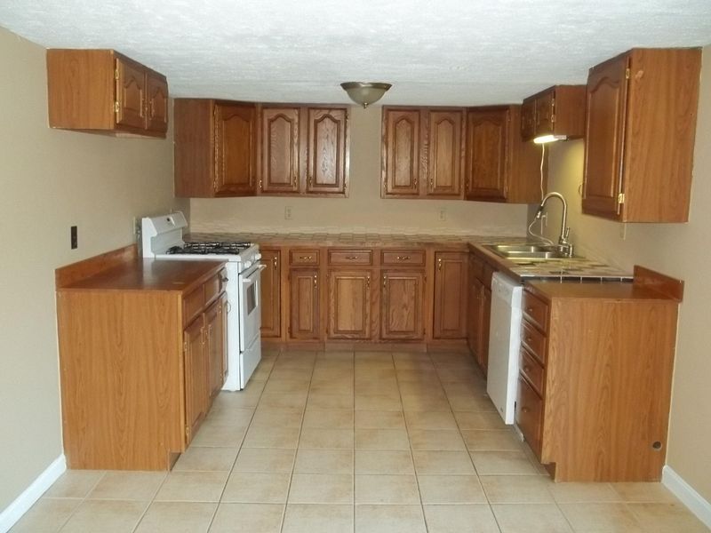 1112 Lookout Ave, Oliver Springs, TN 37840