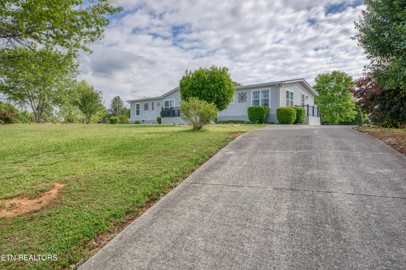 1112 Oakes Vista Ln, Seymour, TN 37865