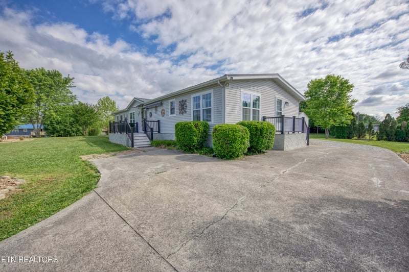 1112 Oakes Vista Ln, Seymour, TN 37865