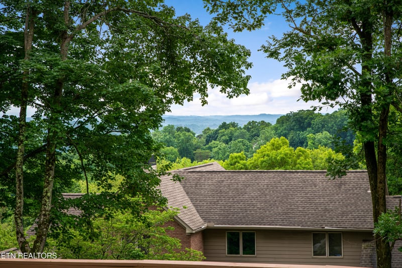 11120 Crown Point Dr, Knoxville, TN 37934