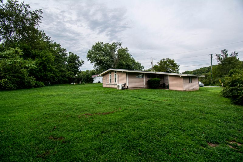 1113 Douglass Ln, Sevierville, TN 37876