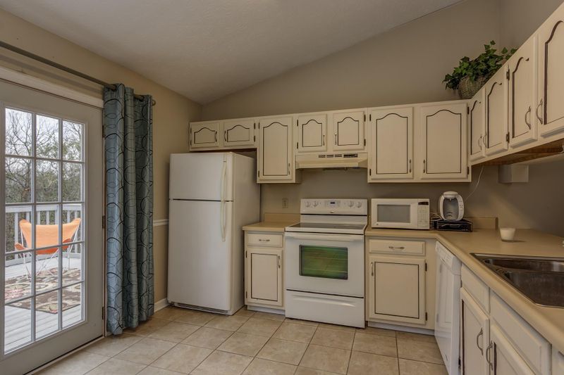1113 Durham Rd, Knoxville, TN 37931