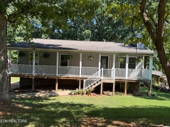 1113 E Woodshire Dr, Knoxville, TN 37922