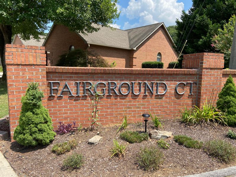1113 Fairgrounds Ct, Kingston, TN 37763