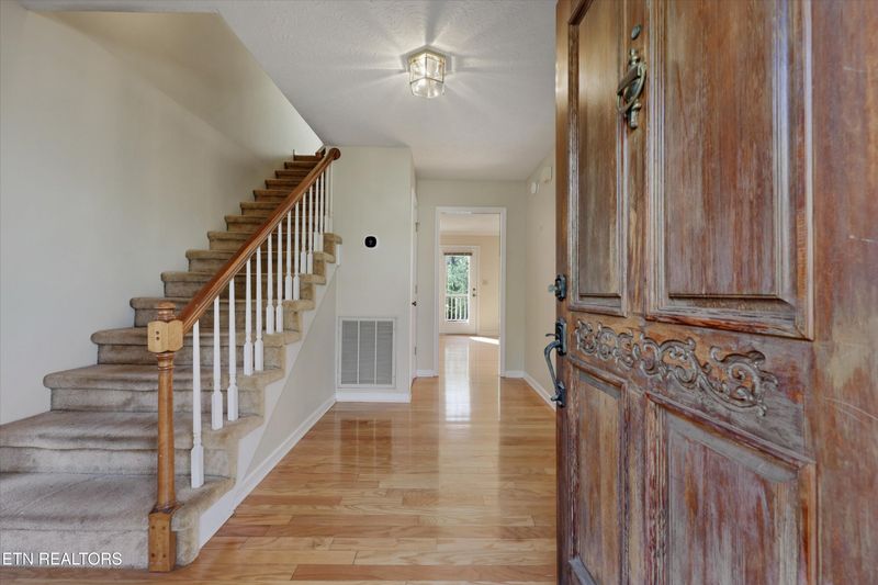 1113 Farrington Dr, Knoxville, TN 37923