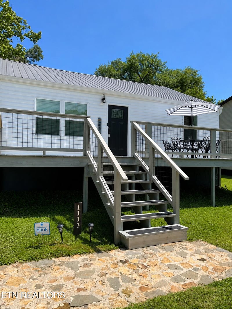 1113 Jones St, Athens, TN 37303