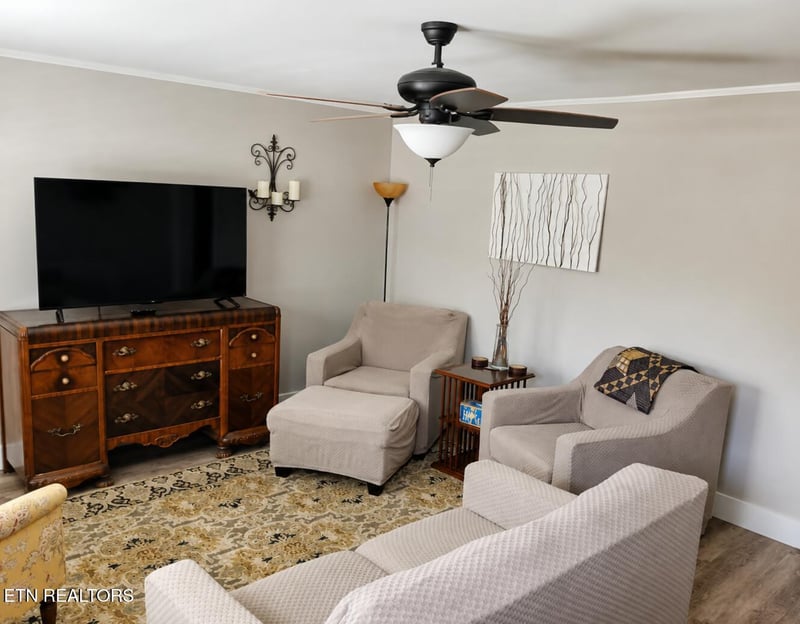 1113 Jones St, Athens, TN 37303