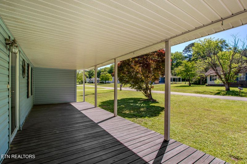 1113 Mayflower Rd, Kingston, TN 37763