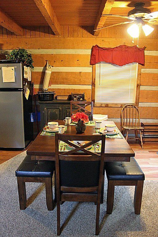 1114 Crites Ct, Gatlinburg, TN 37738