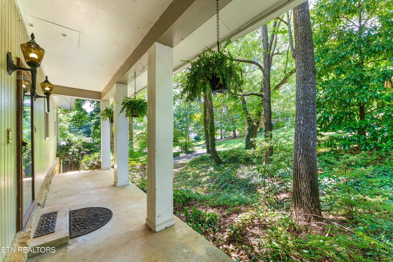 1114 Rain Tree Rd, Knoxville, TN 37923