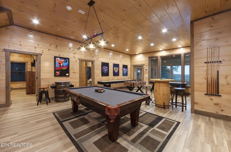 1114 Woodland Trek Ln, Sevierville, TN 37876