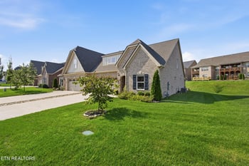 11145 Narrow Leaf Dr, Knoxville, TN 37932
