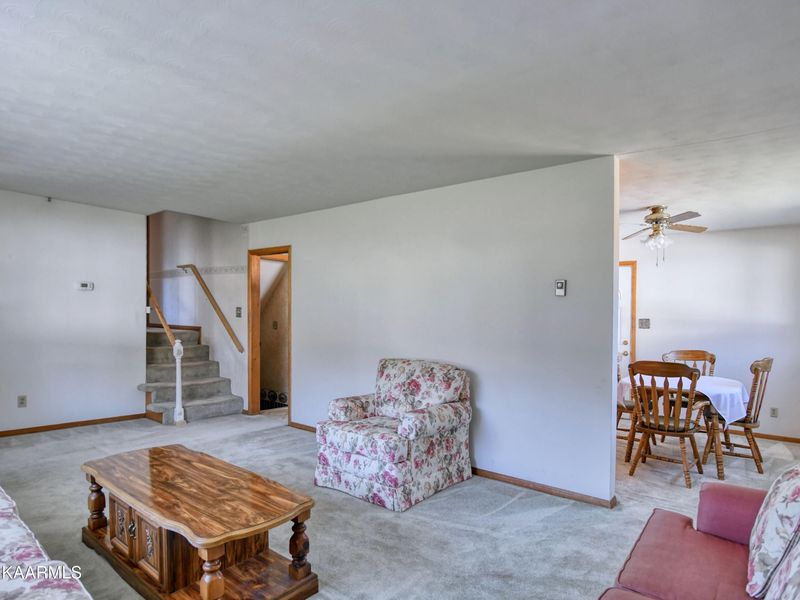 11149 Thornton Dr, Knoxville, TN 37934