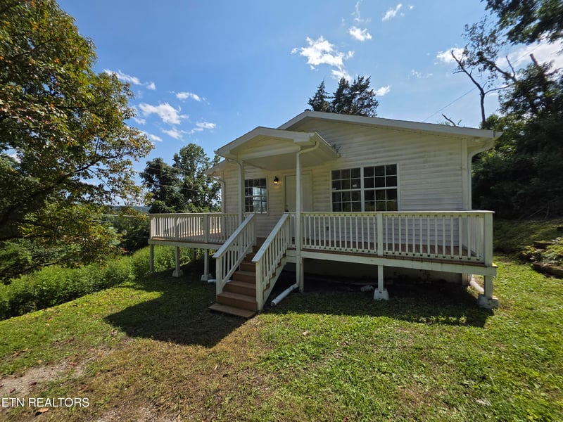 1115 Back Valley Rd, Lafollette, TN 37766