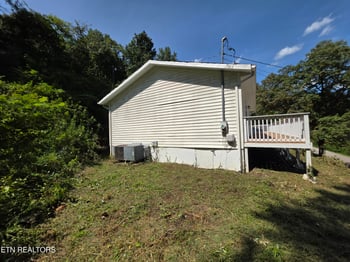 1115 Back Valley Rd, Lafollette, TN 37766