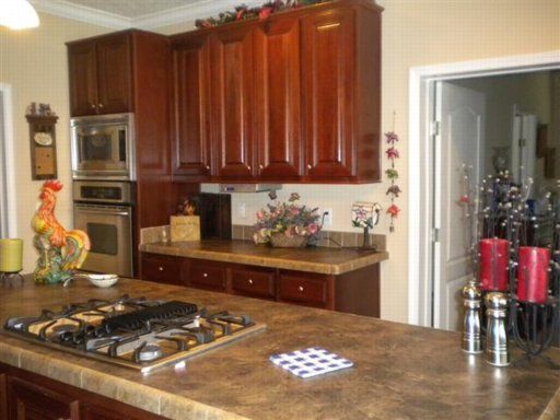 1115 Gregory Valley Dr, Sevierville, TN 37876