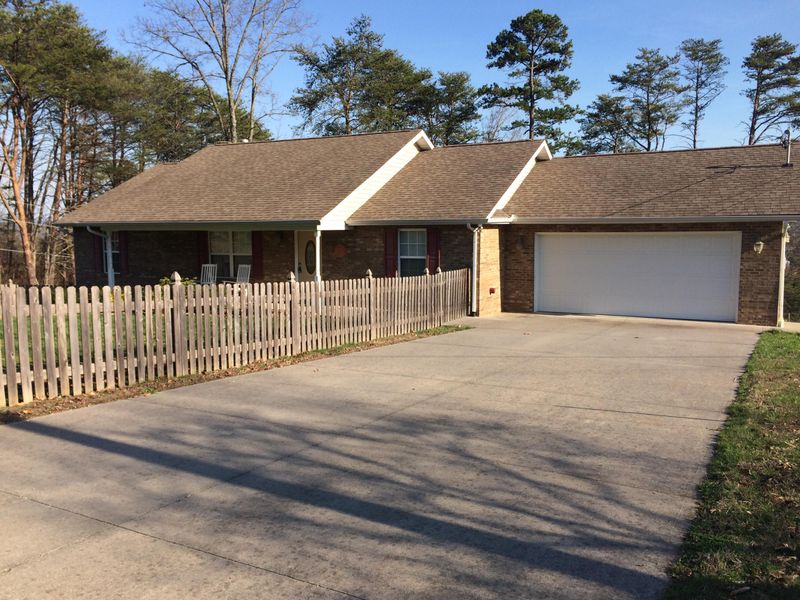 1115 Hickory Ln, Seymour, TN 37865