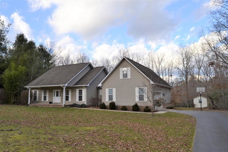 1115 Laurel Cir, Crossville, TN 38555