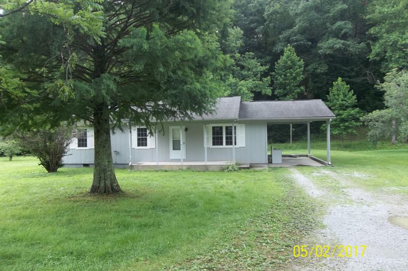 1115 Lower Valley Rd, Wartburg, TN 37887