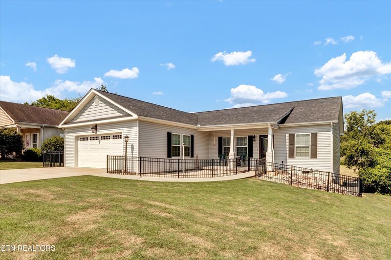 1116 Gregory Valley Dr, Sevierville, TN 37876