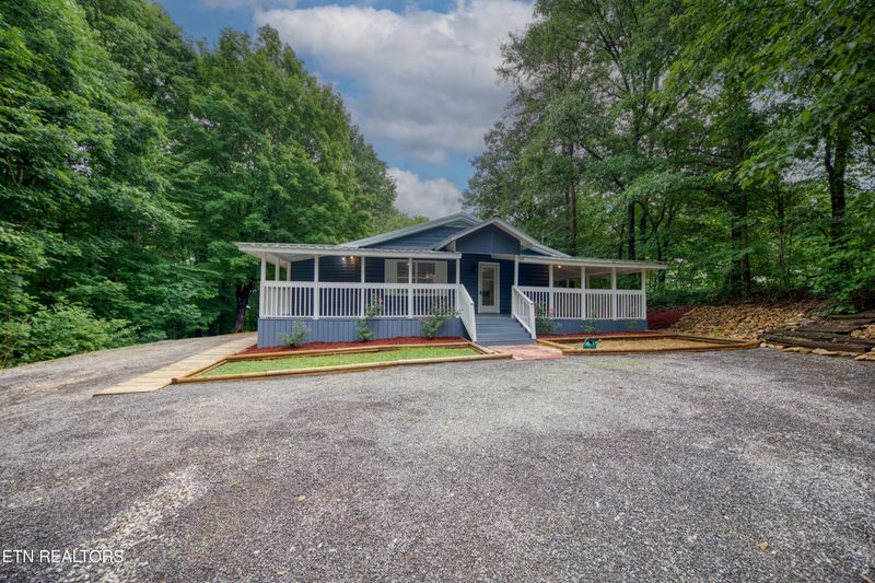 1116 Middle Ridge Rd, Sevierville, TN 37862