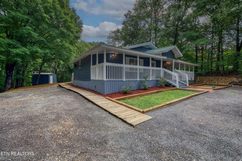 1116 Middle Ridge Rd, Sevierville, TN 37862