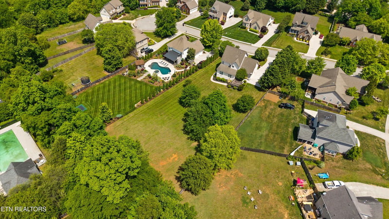 1117 Amber Glades Ln, Knoxville, TN 37922