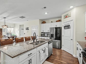 1117 Beacon Rd, Sevierville, TN 37876